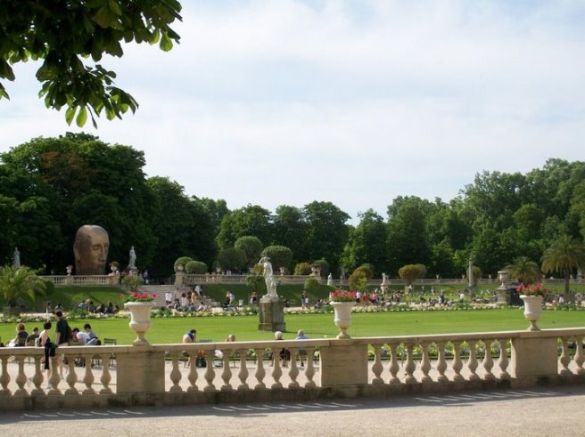 The gardens my favorite chill spot on the whole trip. We first wondered if this was someone's home at some point, then wondered if we would just let people play in our front yard if we had owned such a place. I felt it would be too much of a waste if we didn't.